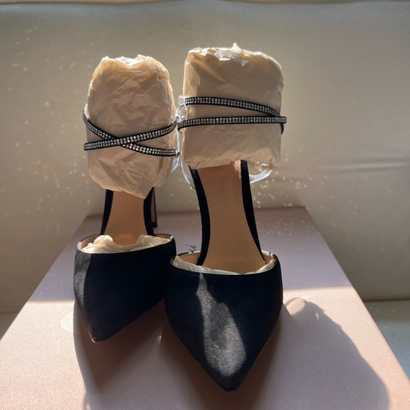 GIANVITO ROSSI Floating Crystal Stud Ankle-Strap High-Heel Pumps - Picture 3 of 15